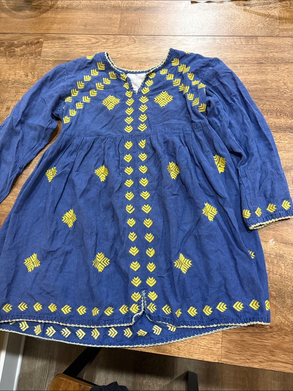 Meena Mahal Embroidered swing top. Blue with yellow details. XS